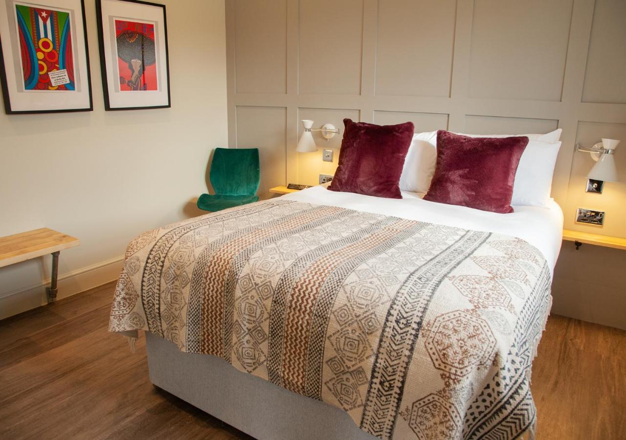 The Kings Arms Hotel Malmesbury Δωμάτιο φωτογραφία