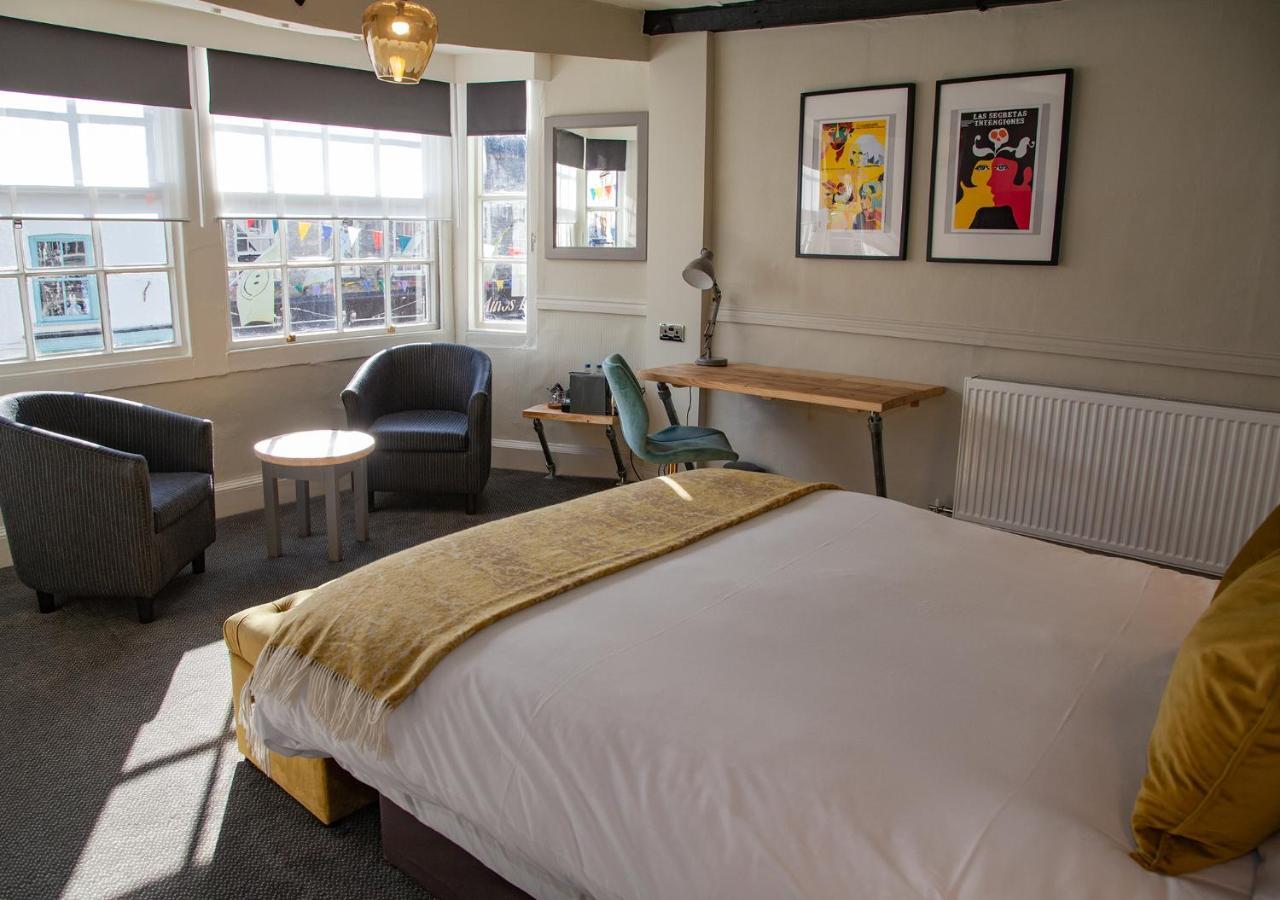 The Kings Arms Hotel Malmesbury Εξωτερικό φωτογραφία