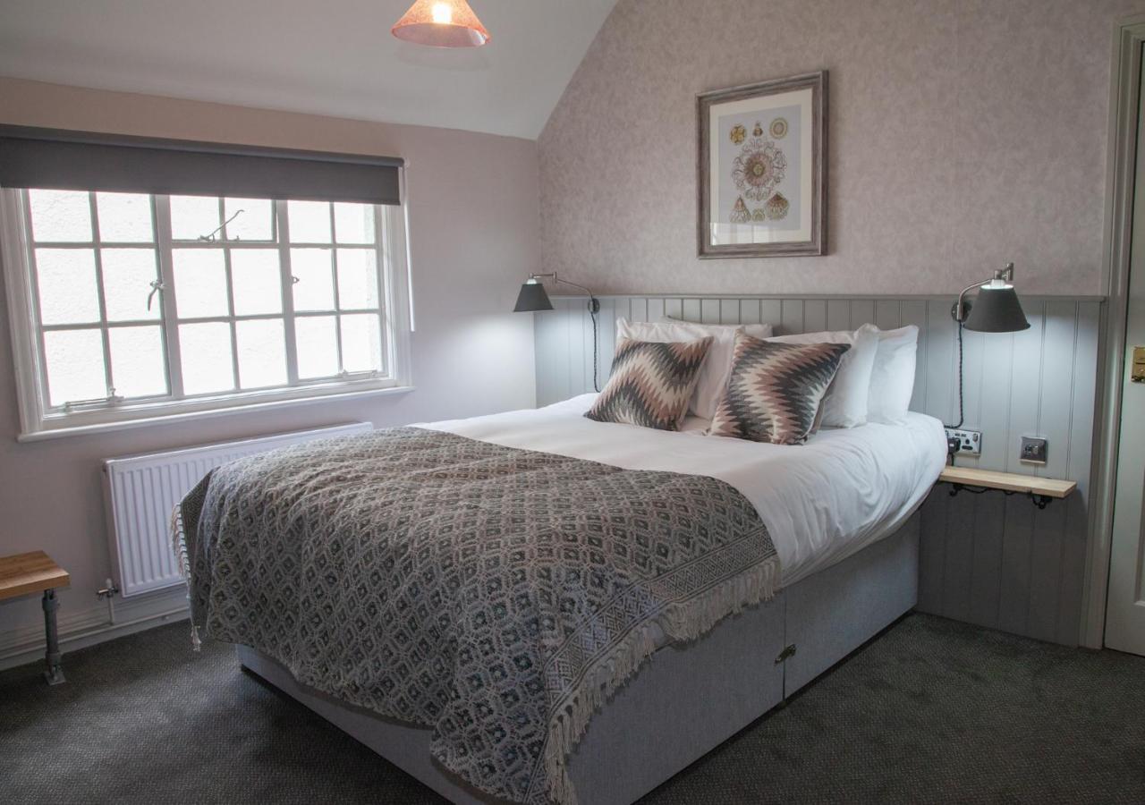 The Kings Arms Hotel Malmesbury Εξωτερικό φωτογραφία